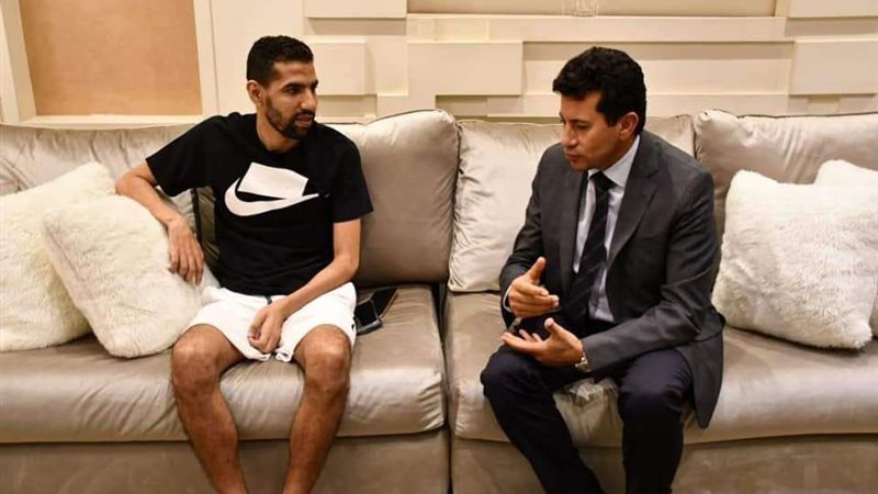 وزير الشباب ومؤمن