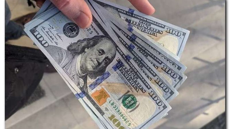 سعر الدولار اليوم