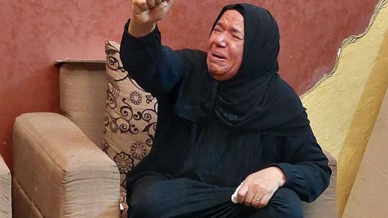 والدة القتيل