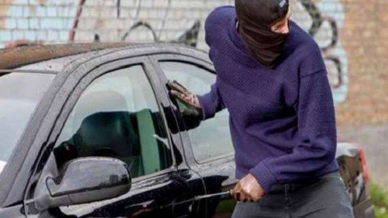 سرقة سيارات