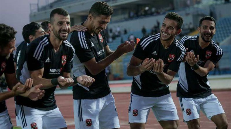 لاعبي الأهلي