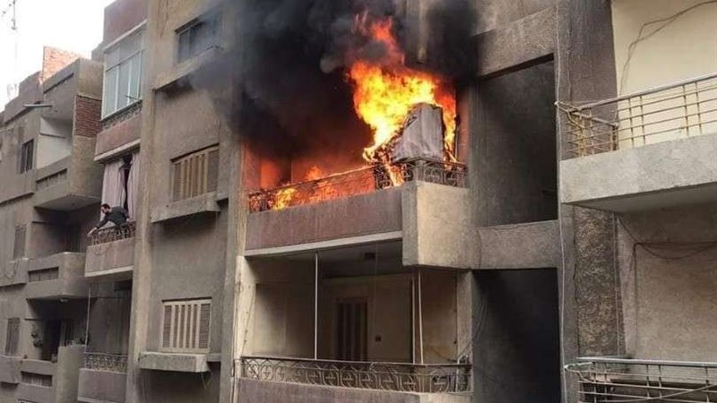 اخماد حريق شقة