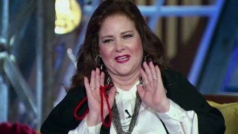 دلال عبد العزيز