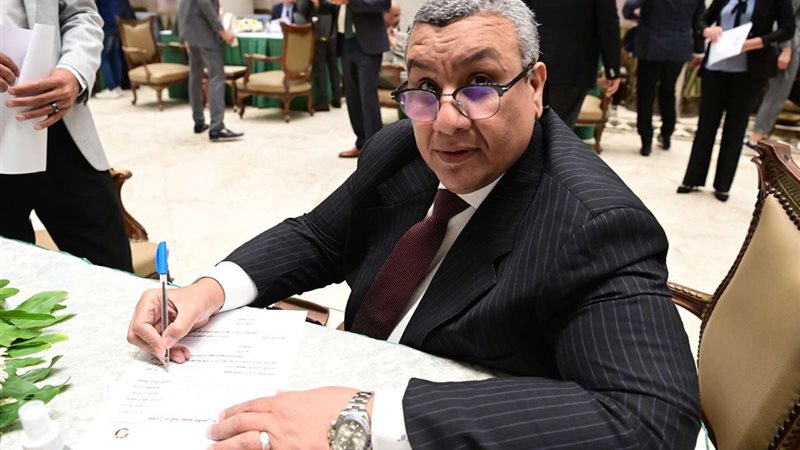 النائب مصطفى سالم