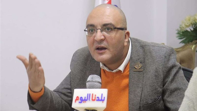 النائب عمرو عزت -