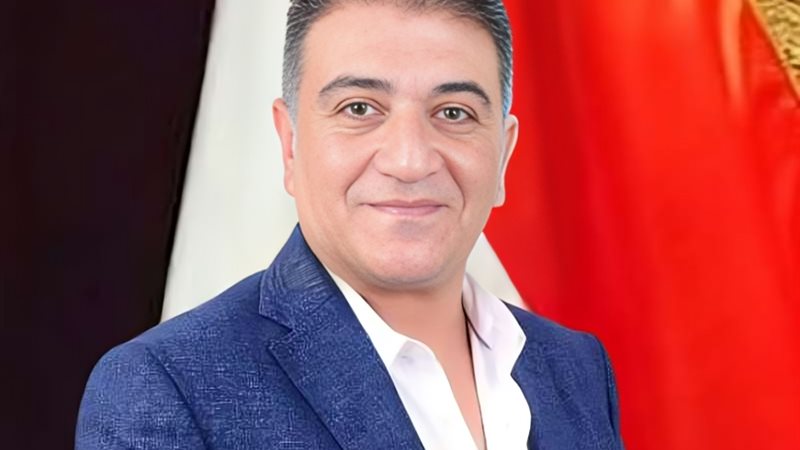 الدكتور خالد مهدي،