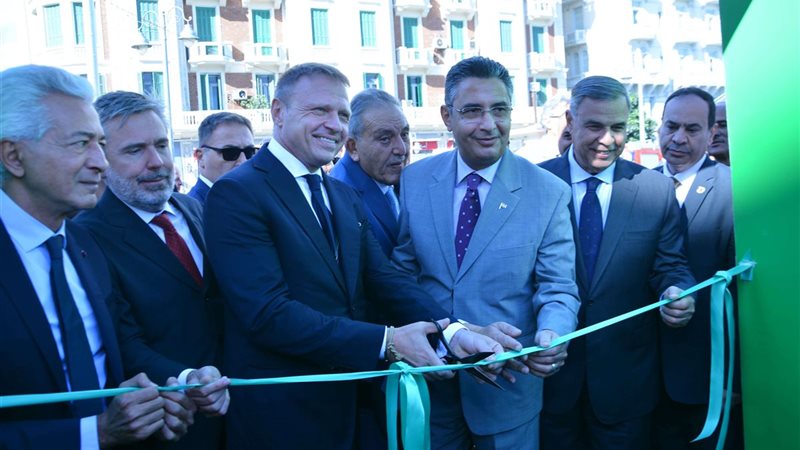 وزير التموين