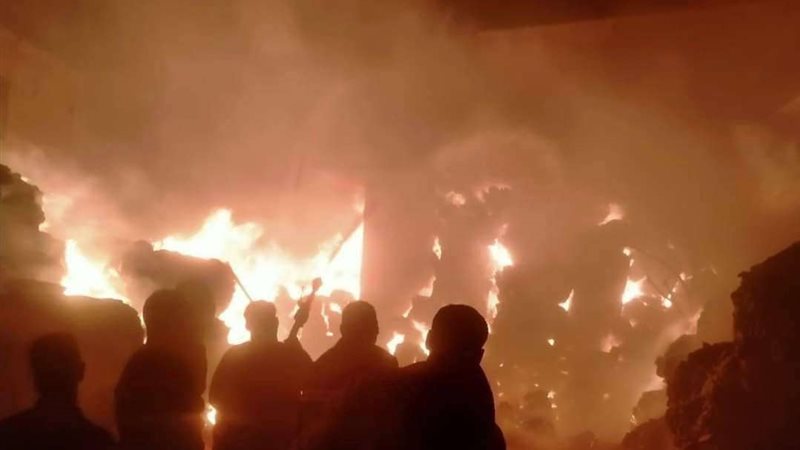حريق مصنع القطن بأسيوط
