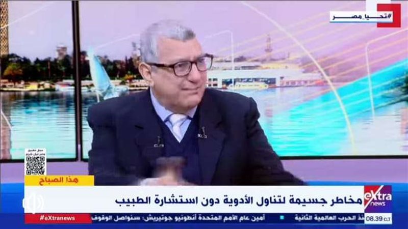 الدكتور عبد اللطيف
