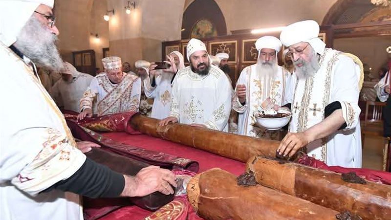 تطييب اجساد 14 بطريرك