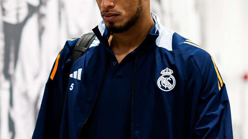 مودريتش يقود خط وسط