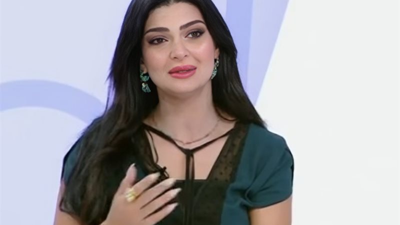 الدكتورة دينا جمال،