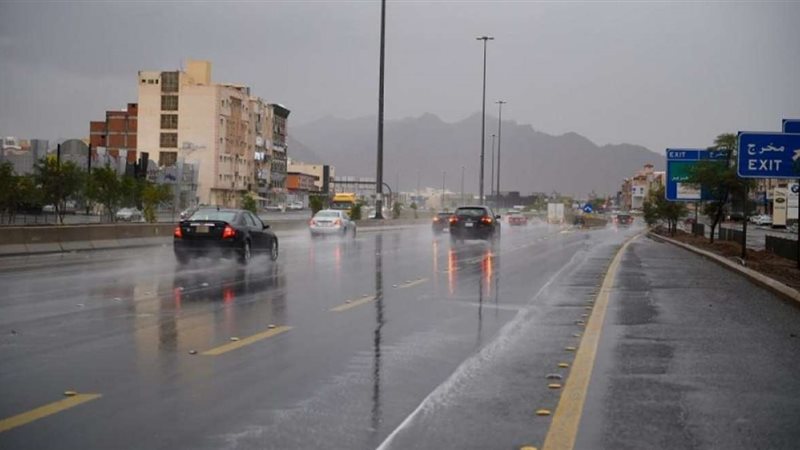 موجة دافئة وأمطار