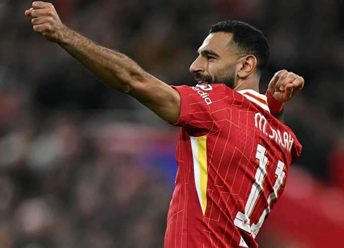 محمد صلاح يقود هجوم "الريدز" أمام تشيلسي اليوم في الدوري الإنجليزي 