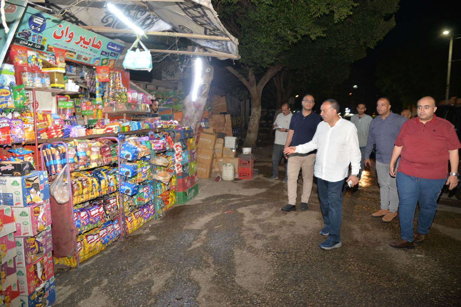 محافظ أسيوط يوجه خلال جولة ميدانية بإزالة الإشغالات بميدان أسماء الله الحسنى 